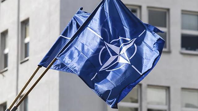 НАТО засуджує «небезпечну» ядерну риторику Росії