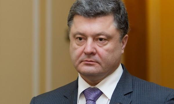 Порошенко и Коморовский обсудили реализацию мирного плана на Донбассе