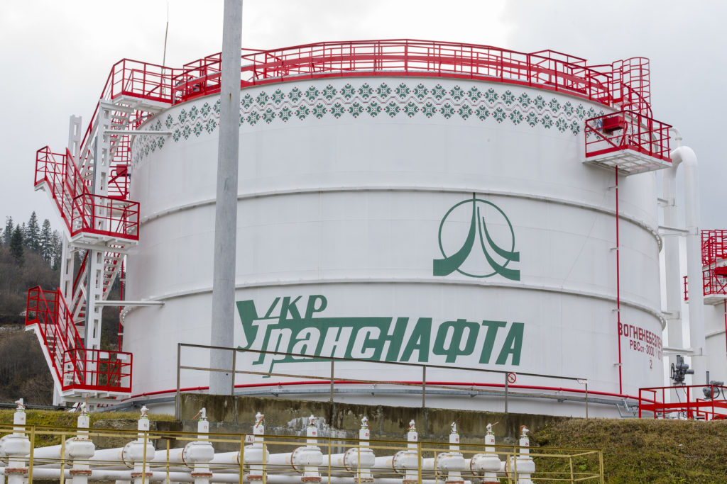 Технологічна нафта “Укртранснафти” піде на потреби силовиків – Кабмін